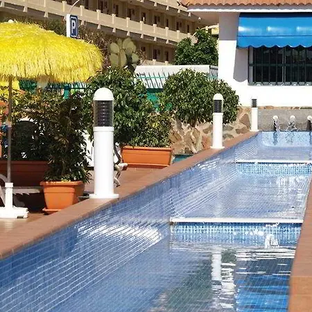 Aqua Beach Bungalows - Gay Men Only (adults Only)