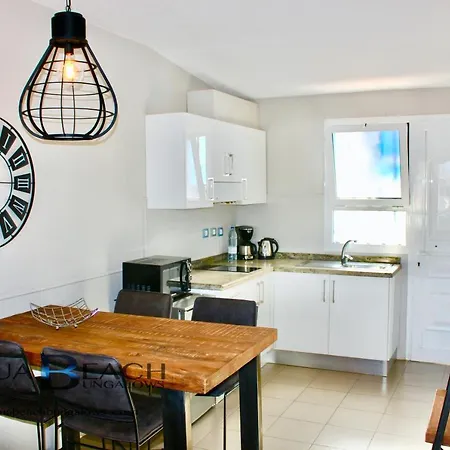 Aqua Beach Bungalows - Gay Men Only (adults Only) Apartmán